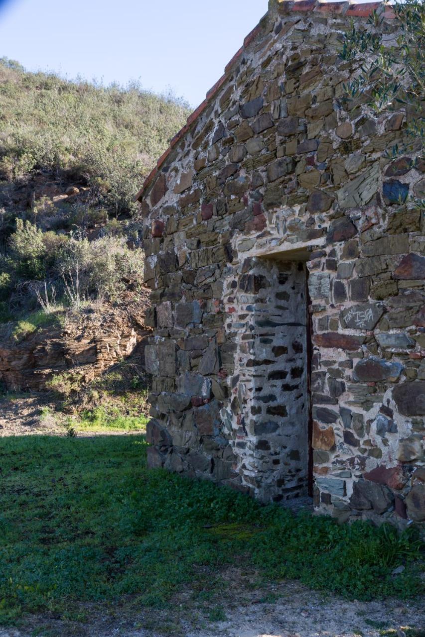Casa De Letrinas Alta Casa rural *