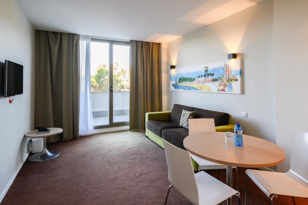 Hotel Barcelona Sant Cugat 4*