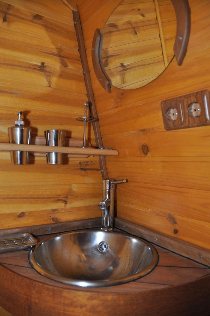 Estrella Del Norte Botel