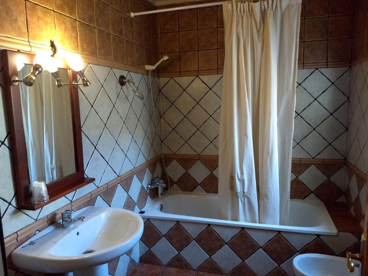 Hostal Nicol's Pensión 2*