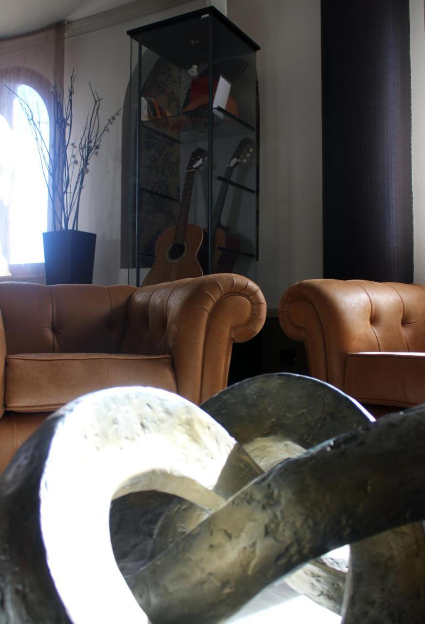 Reyes Ziries Hotel 3*