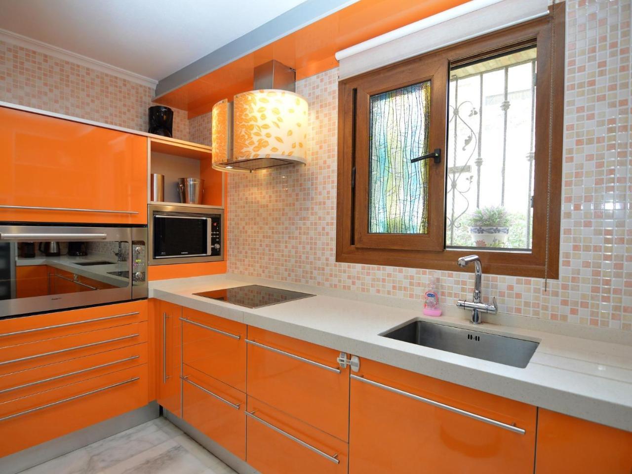 Belvilla By Oyo Orange Villa *