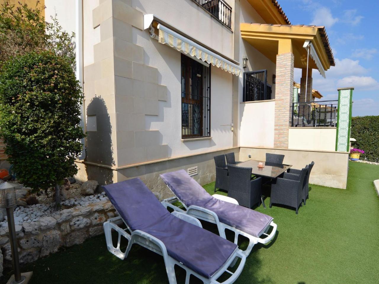 Villa Belvilla By Oyo Orange Algorfa
