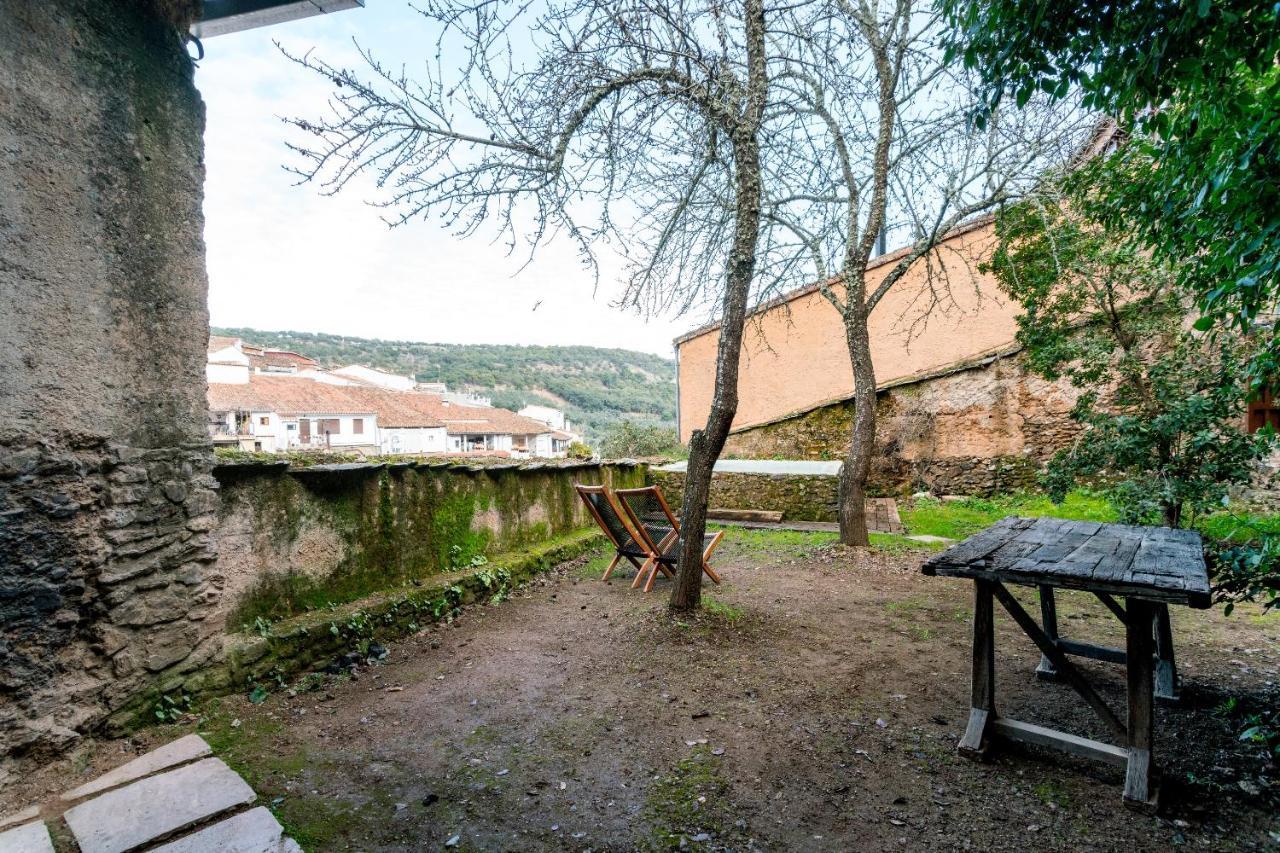 Holiday home El Zarzo De Nemesio, Alberca Barbacoa 2 Hab 4 Pers Mas 2 Max Valdelarco