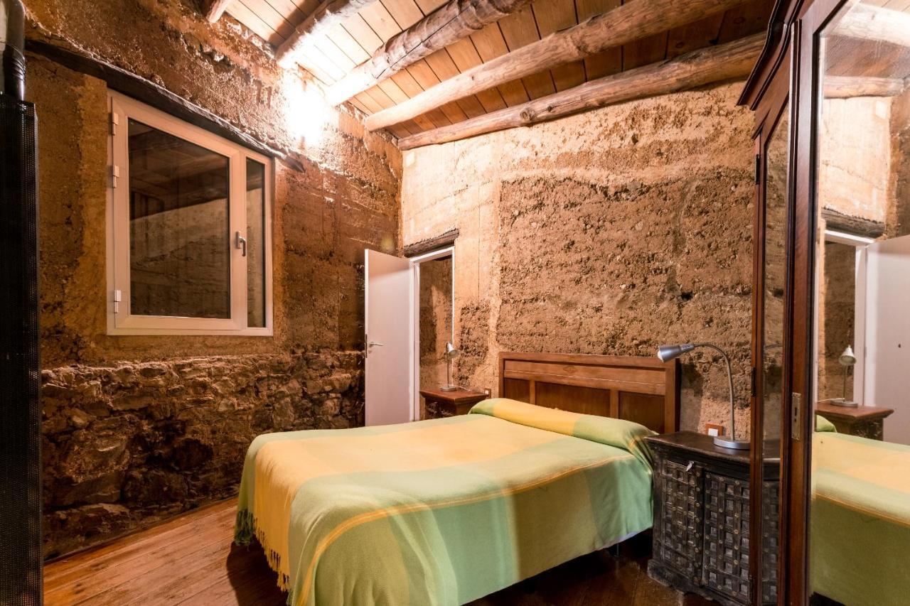 Holiday home El Zarzo De Nemesio, Alberca Barbacoa 2 Hab 4 Pers Mas 2 Max Valdelarco