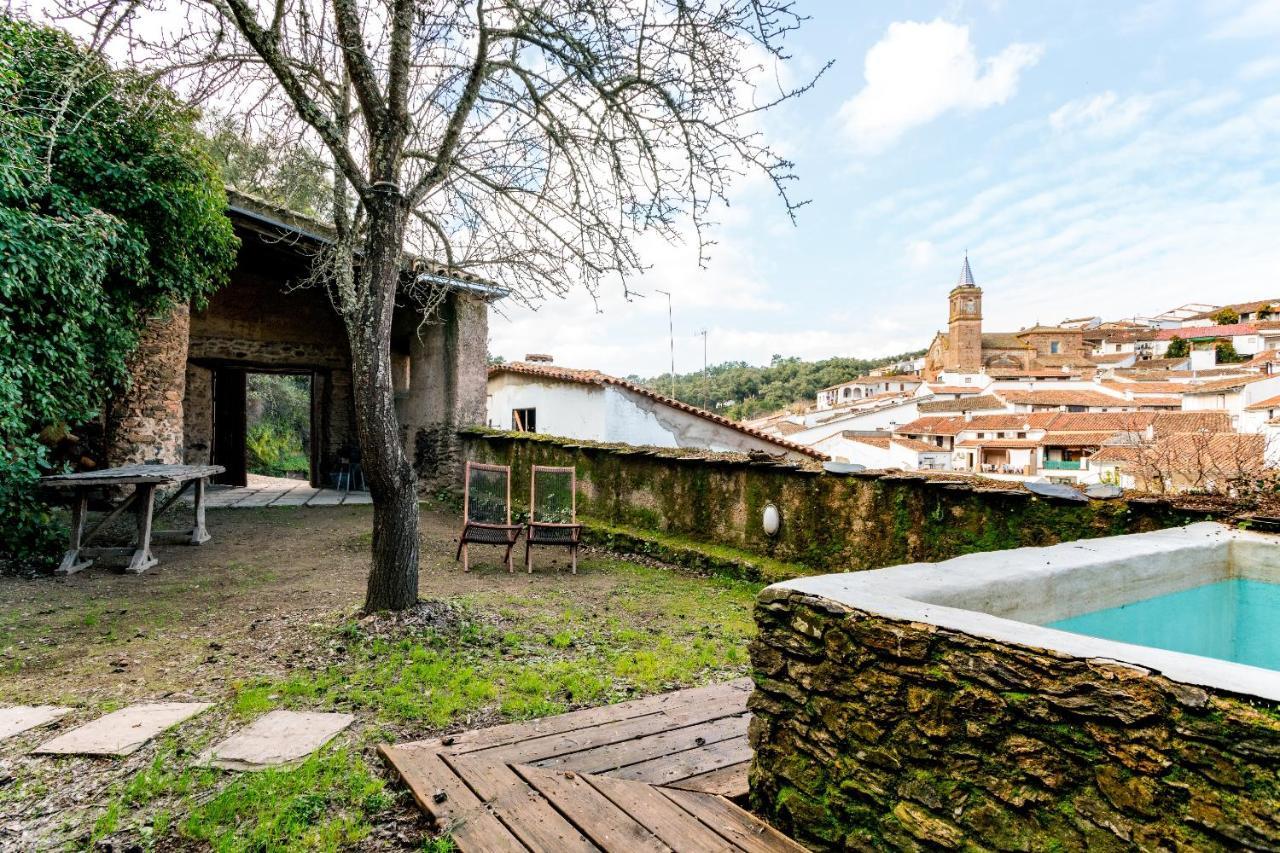 Holiday home El Zarzo De Nemesio, Alberca Barbacoa 2 Hab 4 Pers Mas 2 Max *
