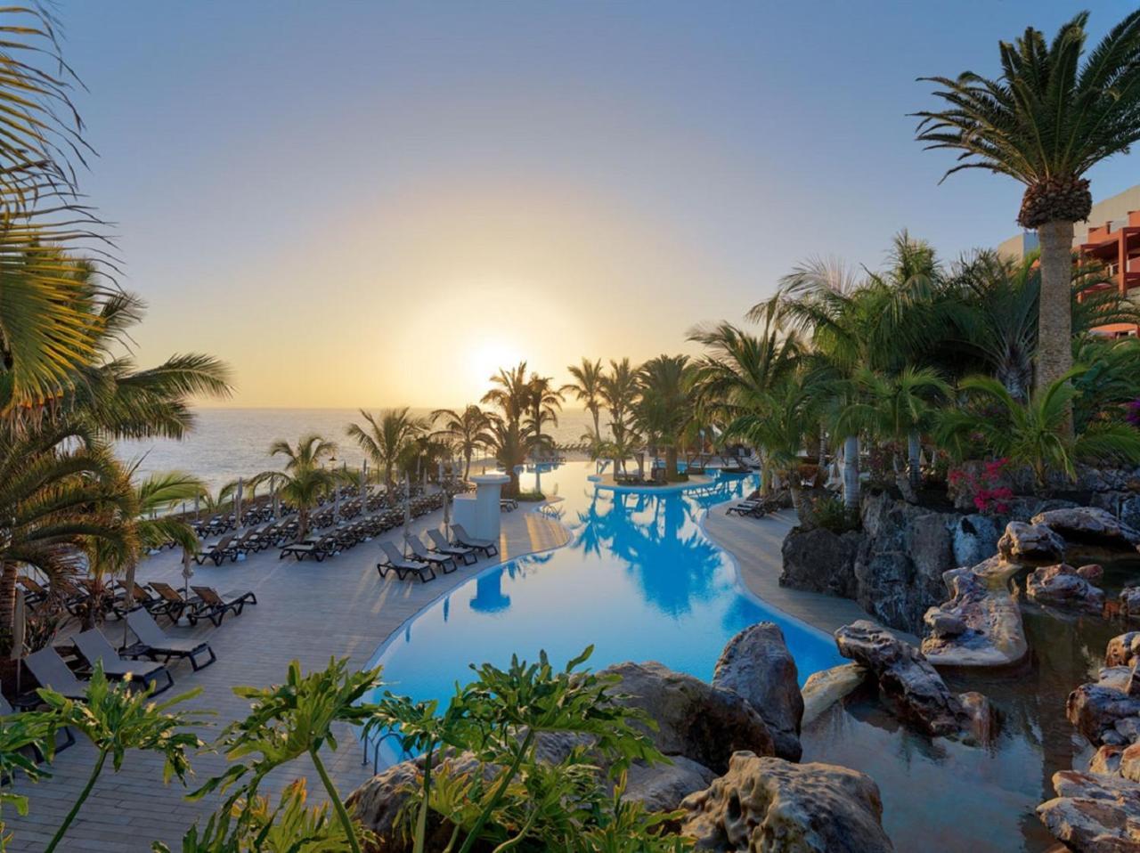 Hotel Adrián Roca Nivaria 5*