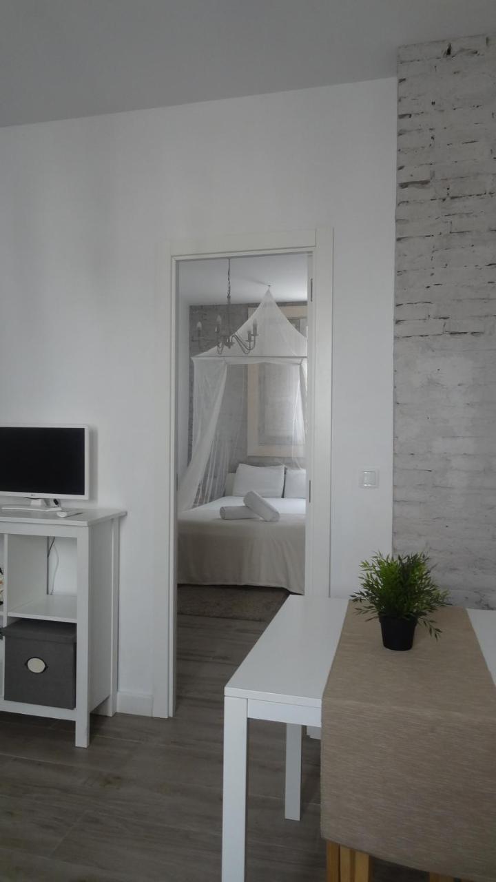 By Eric Olsan Apartment *