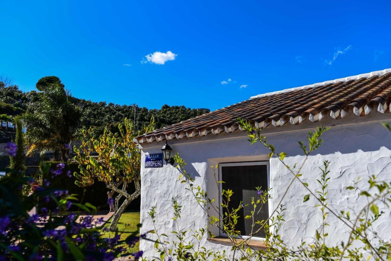 Cortijo La Perla De *