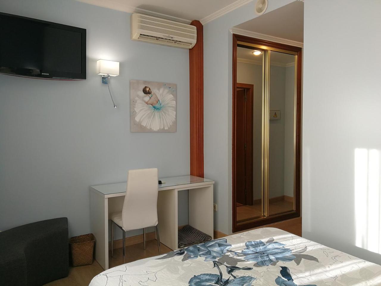 Playa Compostela Hotel 3*