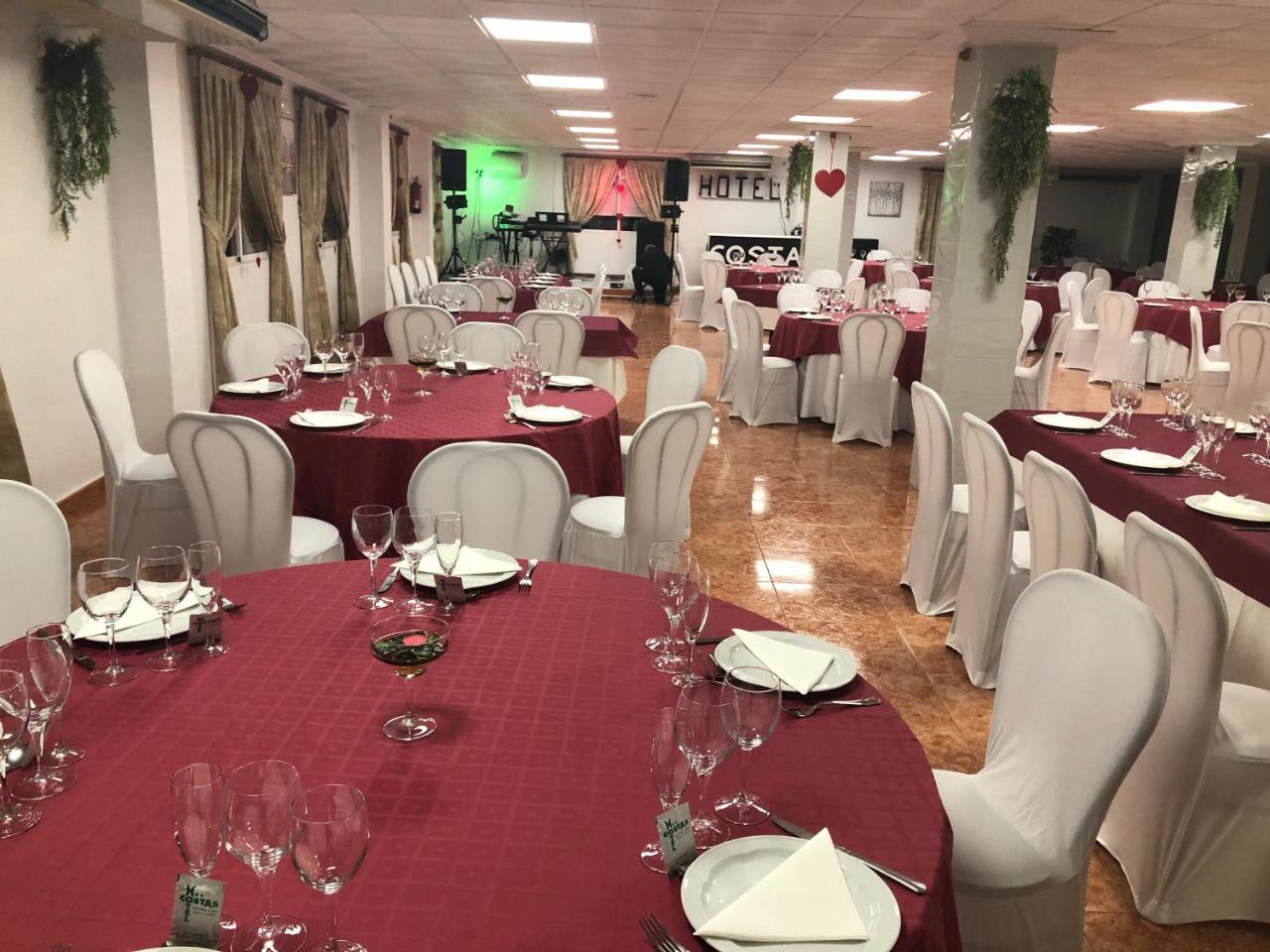 Costas Hotel