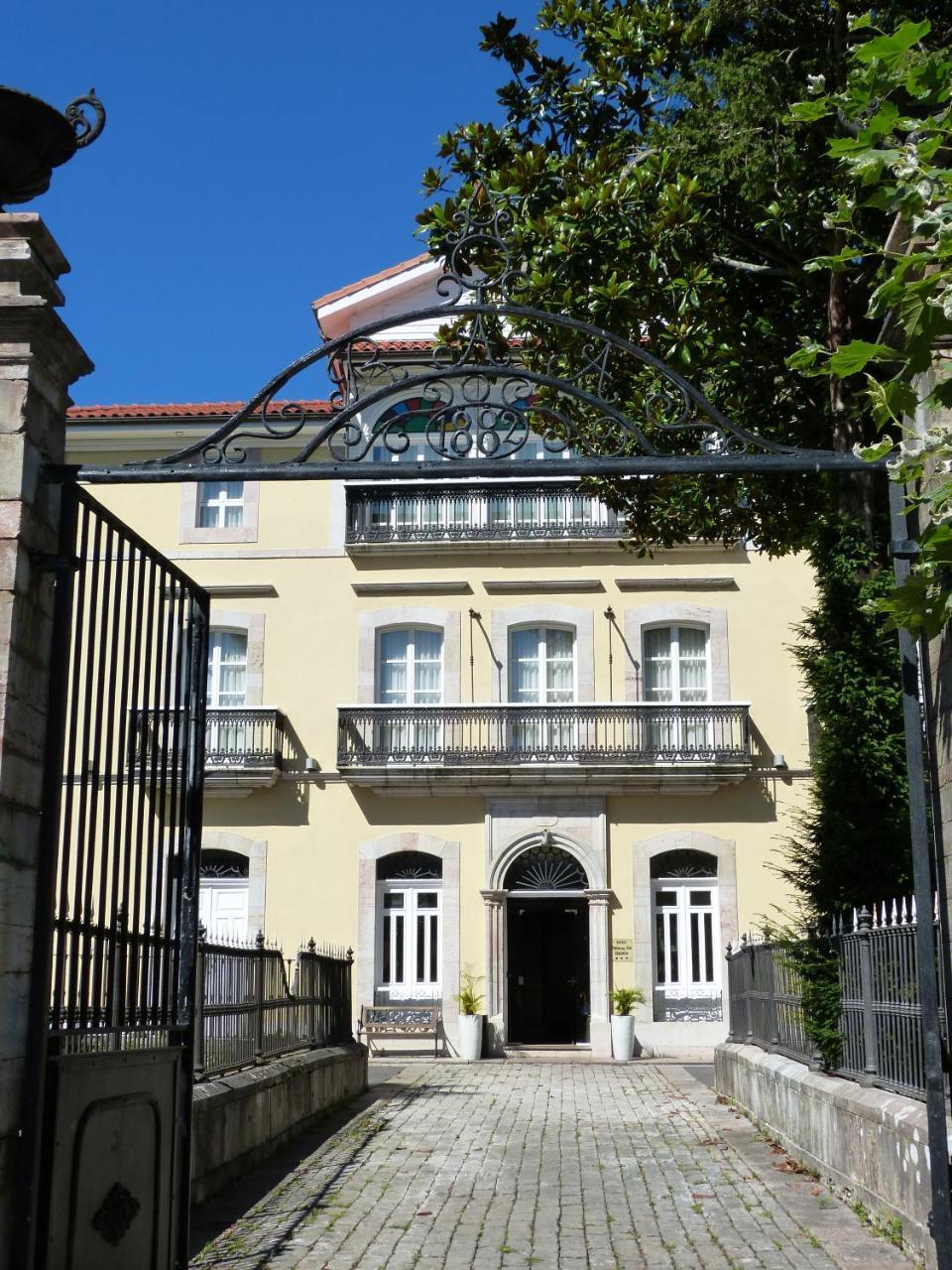 Palacio De 3*