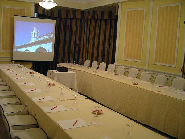 Hotel One Shot Palacio Reina Victoria 04 Valencia