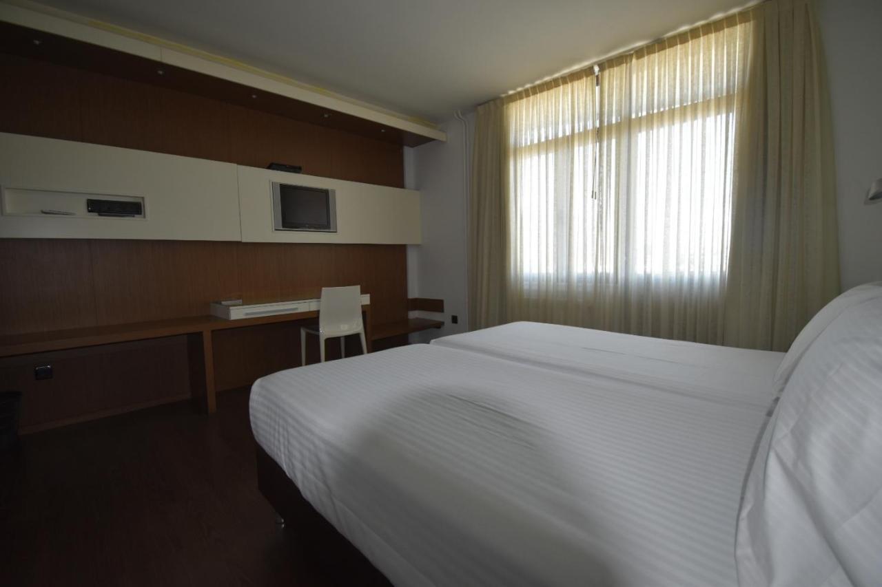 Angeles Hotel 3*