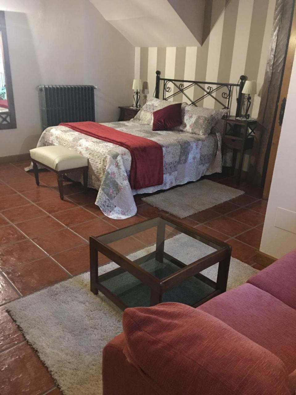 Rural El Trenti De Country house Valoria