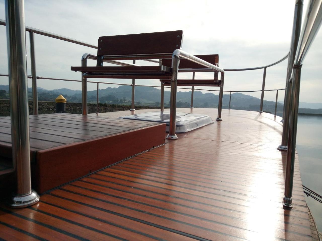 Estrella Del Norte Botel