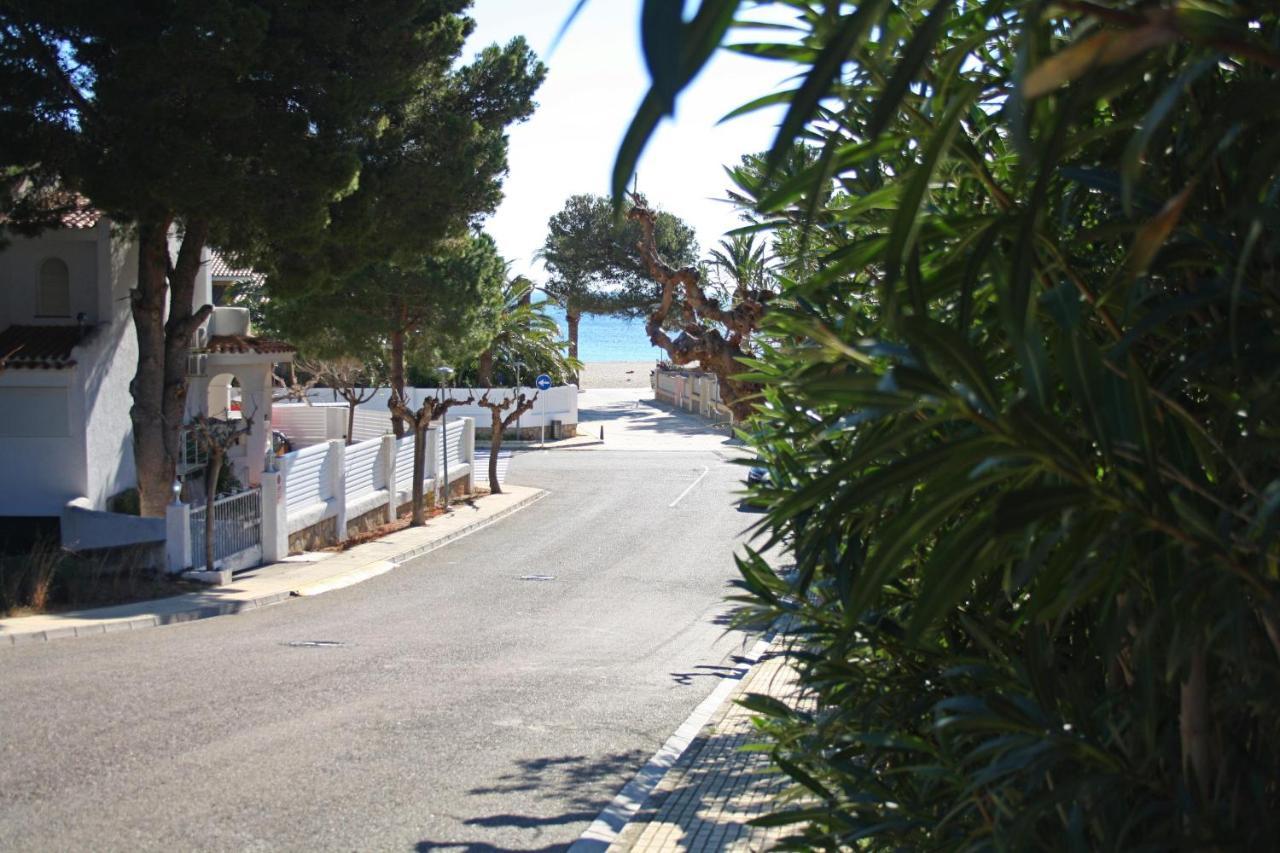 Beautiful Seafront House Сasa de vacaciones