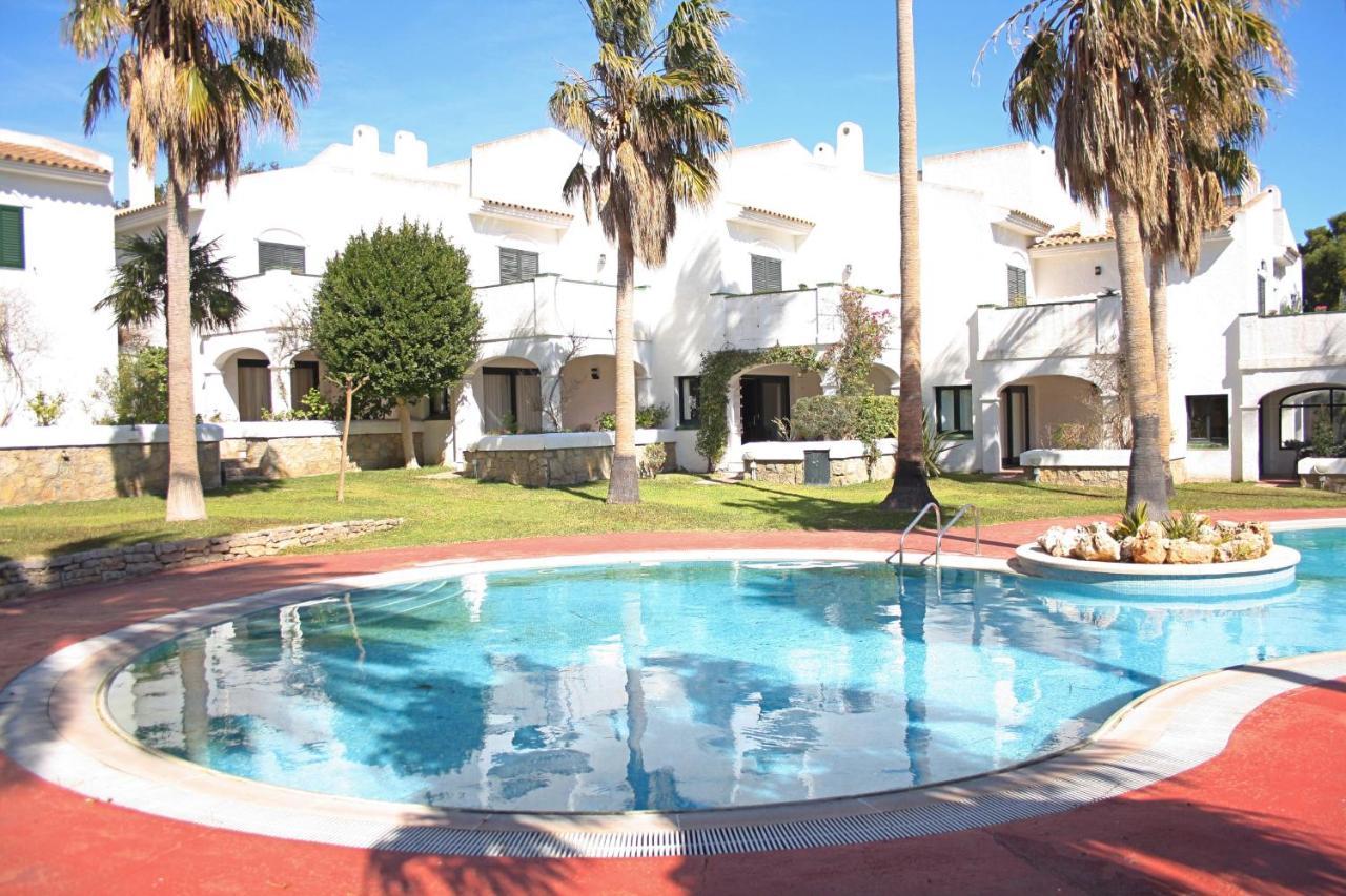 Beautiful Seafront House Сasa de vacaciones