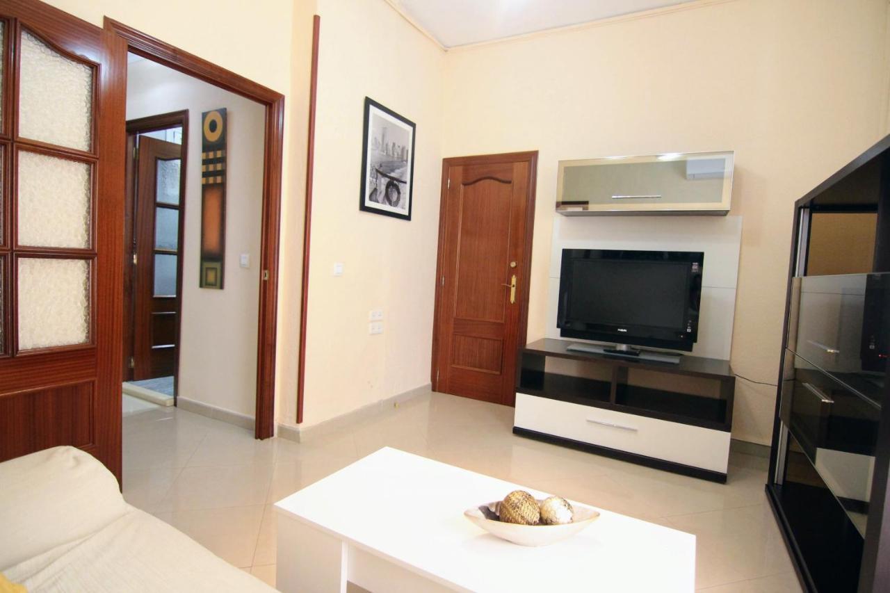 Serafín De La Caleta Apartamento *