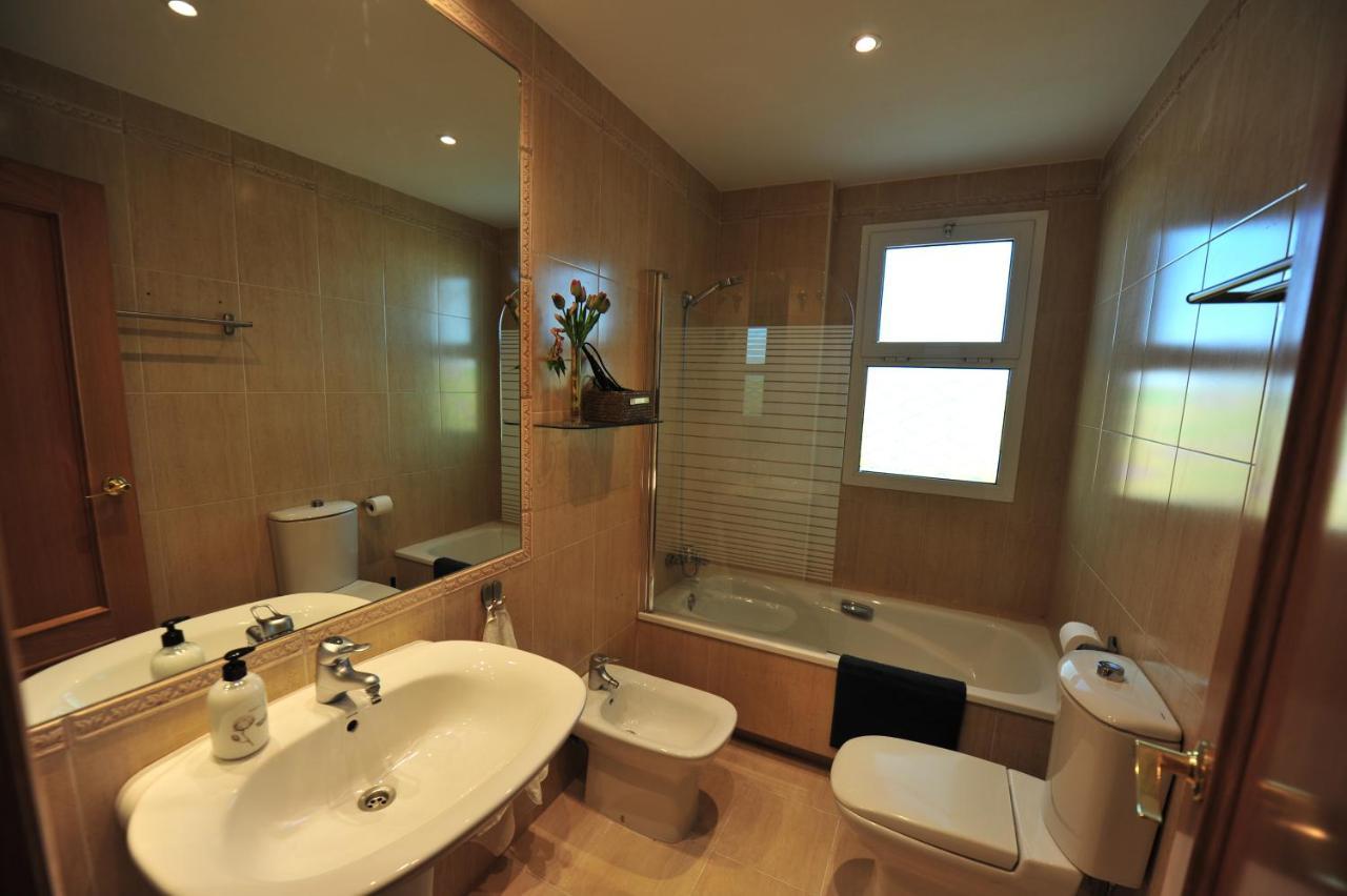 Apartamento Atico Terrazas Vistas Piscinas Parking 2 Baños
