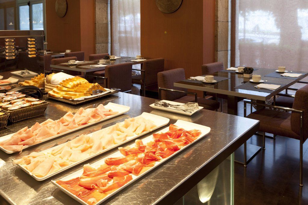Ac Palacio Universal By Marriott Hotel 4*
