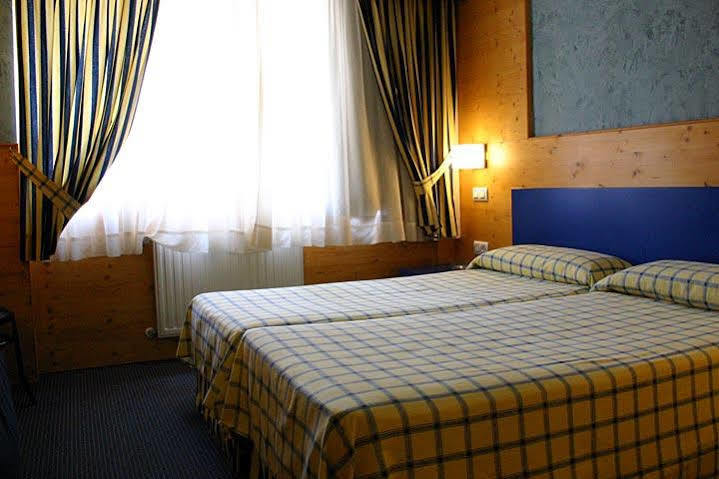 Hotel Bezana 3*