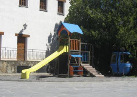 Anaya 3*