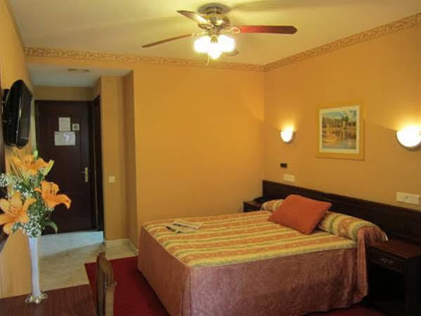 Bahia Hotel 2*