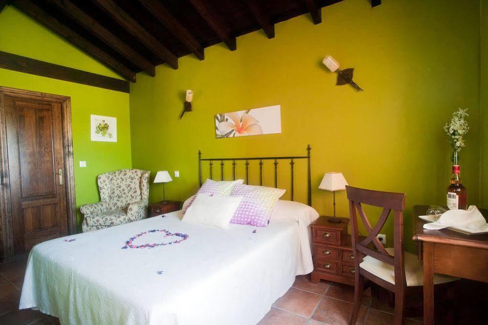Posada Las Tres Mentiras De Santillana Del Mar 3*
