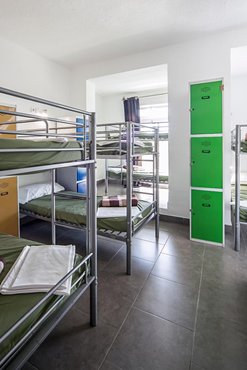 Euromadrid Hostel *