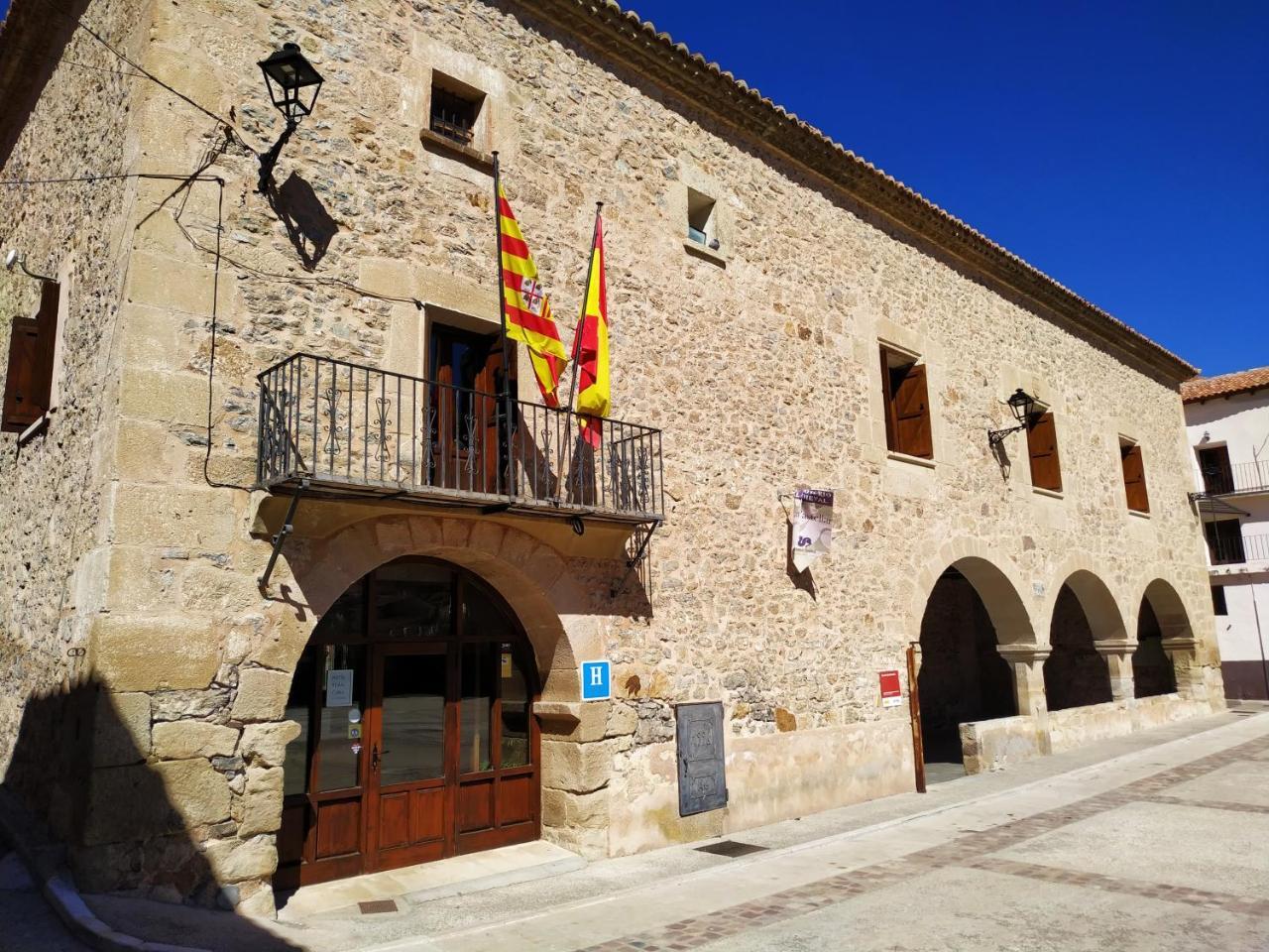 Rural Curia 2* El Castellar