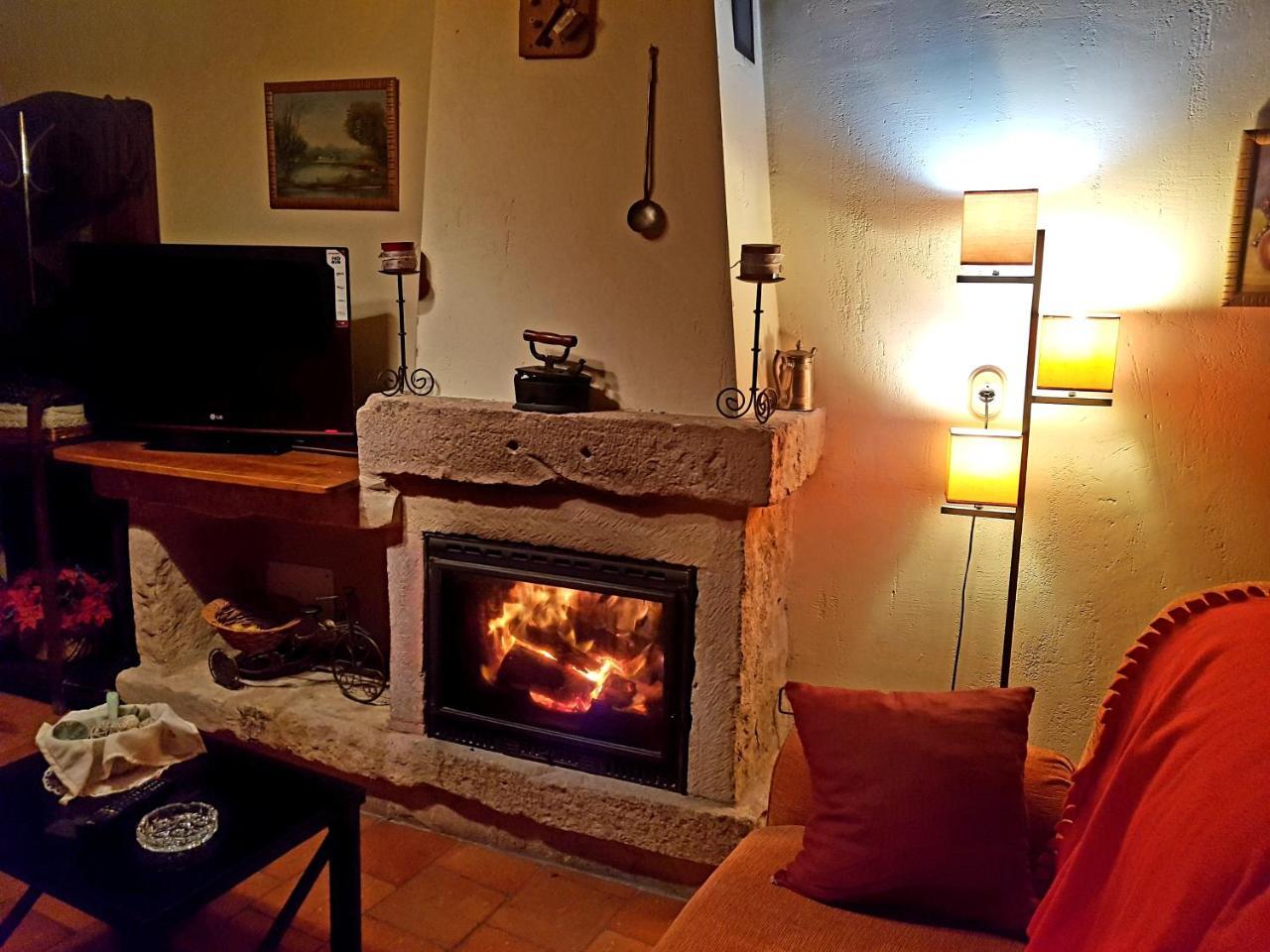 La Fuente De Pavia Country house *