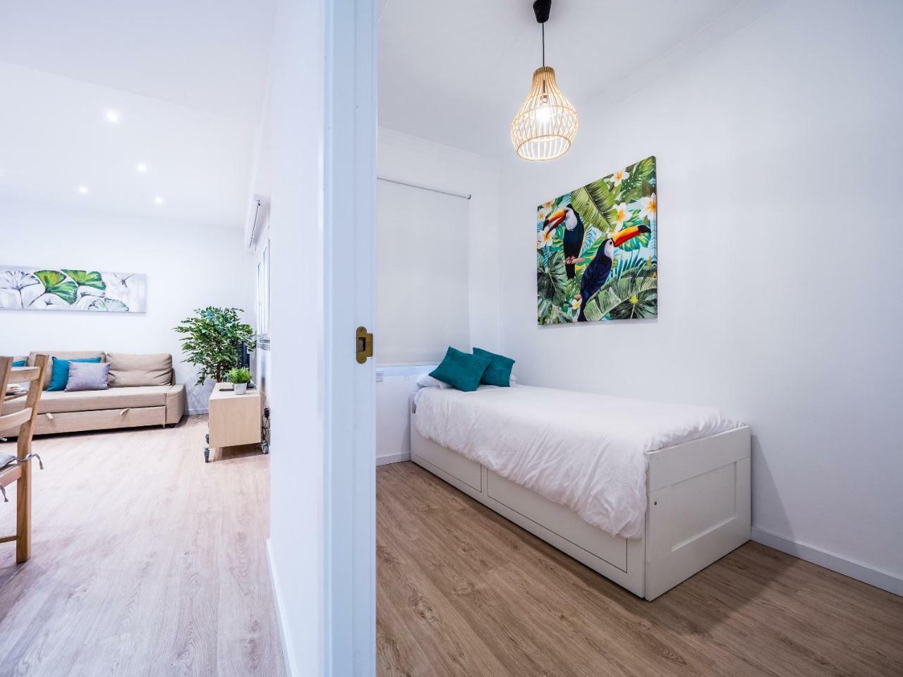 Urban Center Apartment *