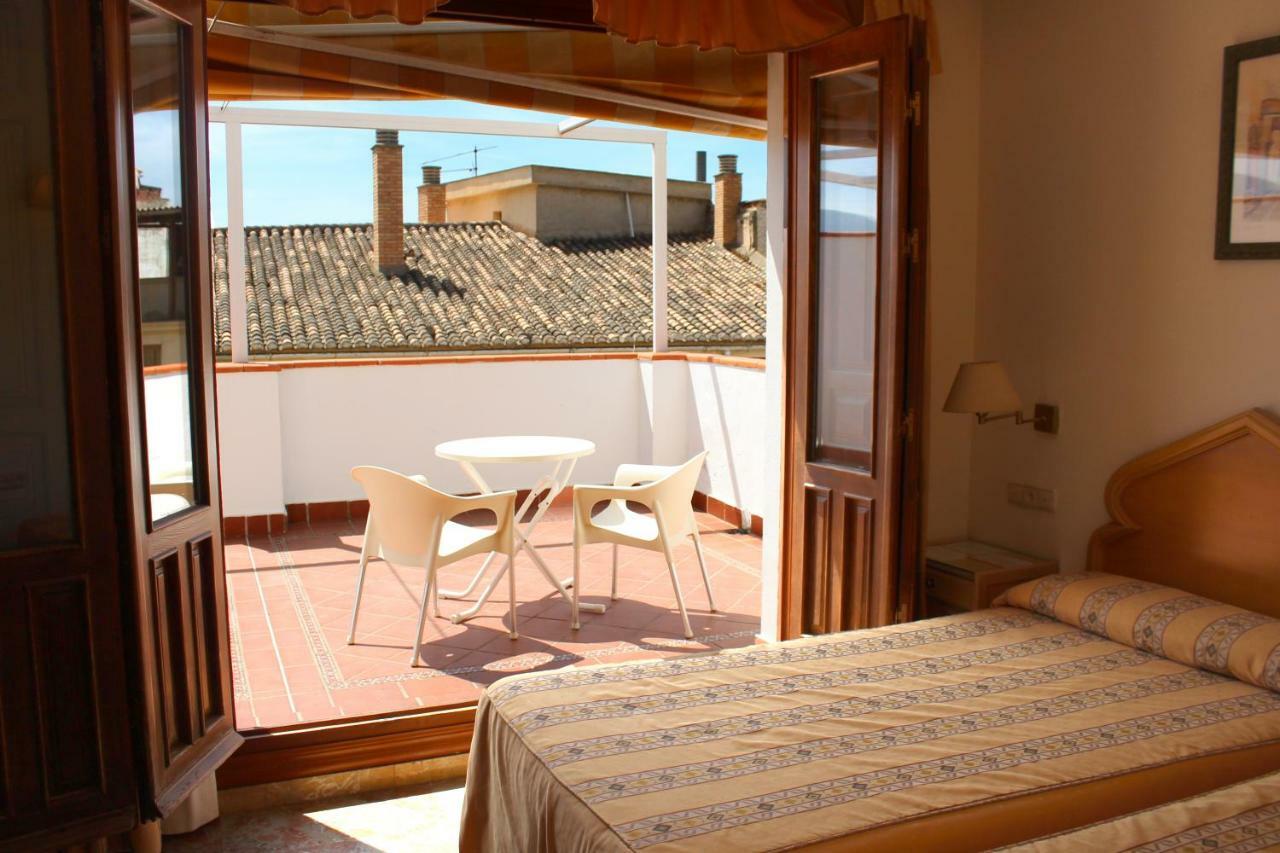 El Sol Hotel 2*