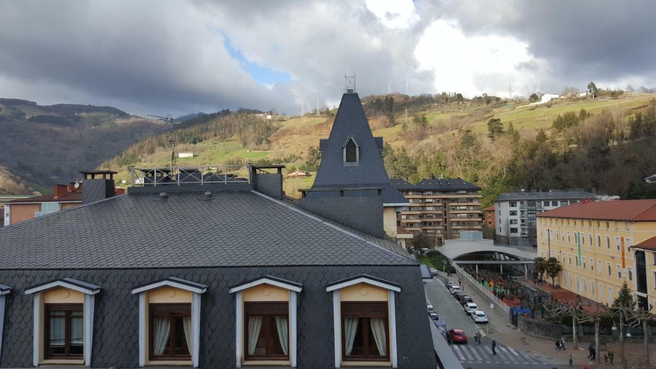 Oria *