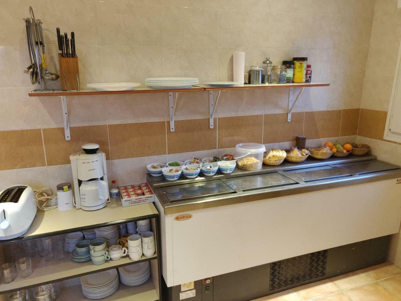 Hostal Residencial El Cuartel Granon
