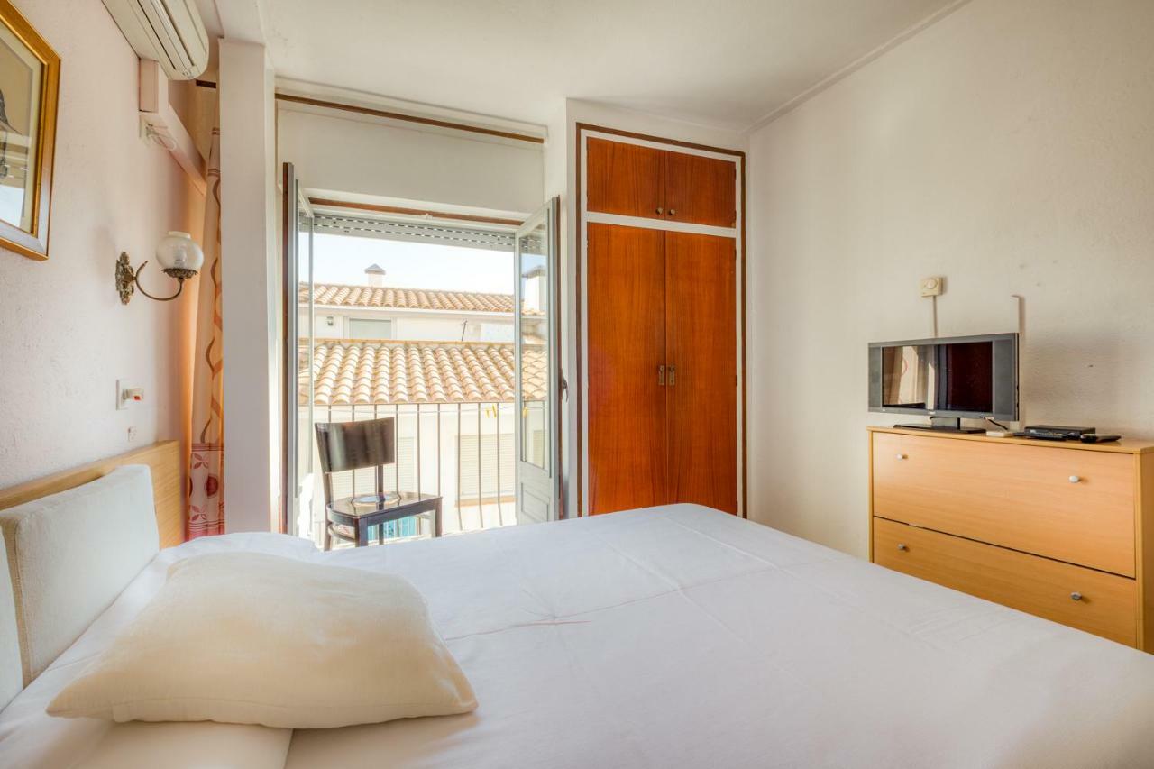 Restaurante El Roser Guest house *