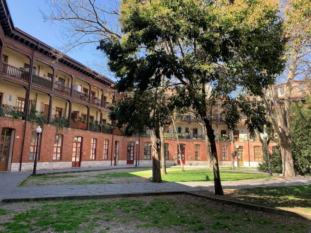 Espacios Blanco Plaza Del Viejo Coso Apartamento