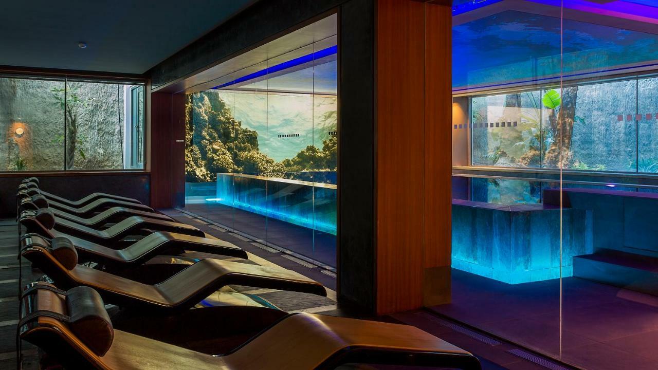 Hotel Mim & 4*