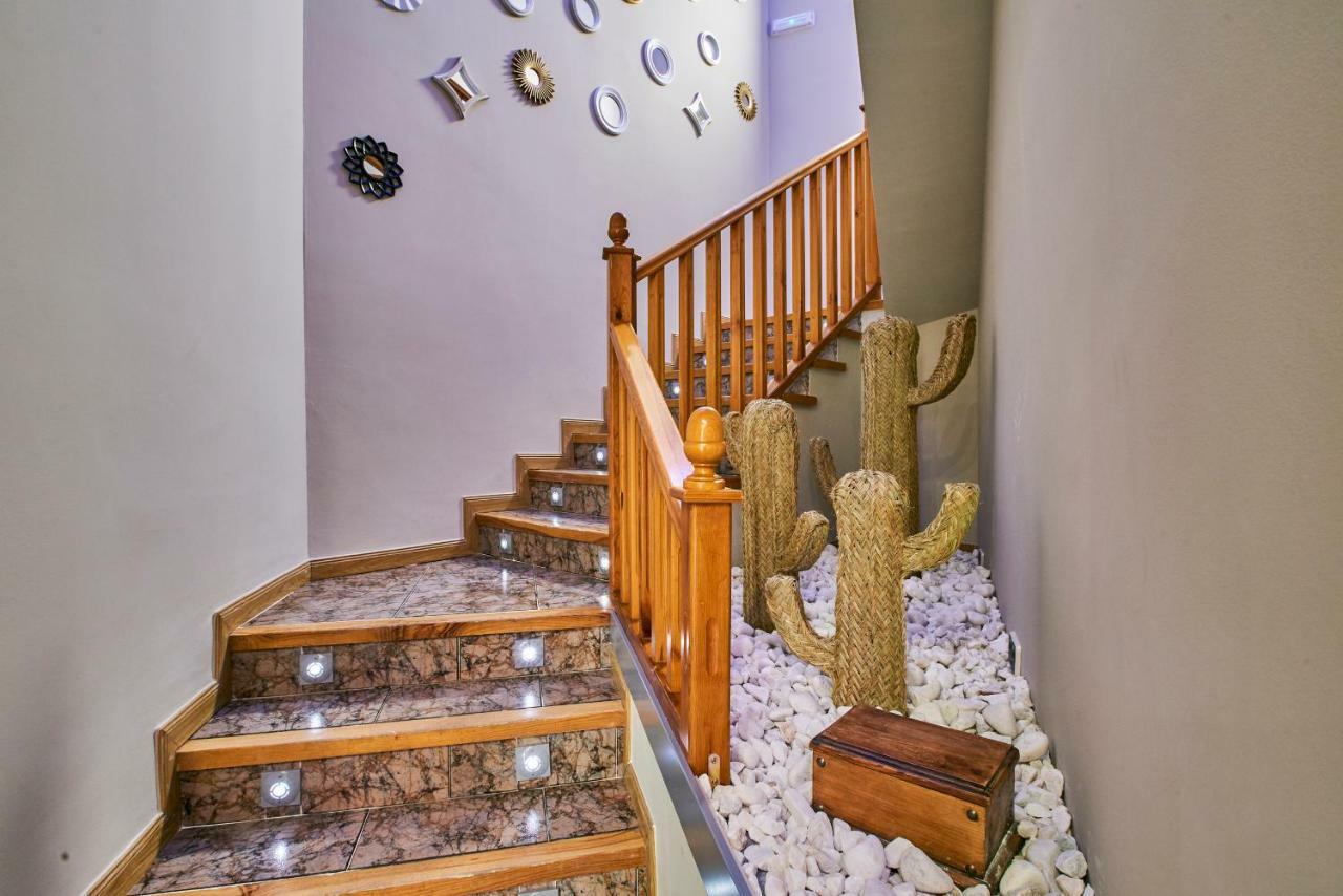 Sotopalacio Hsr Guest house 2*