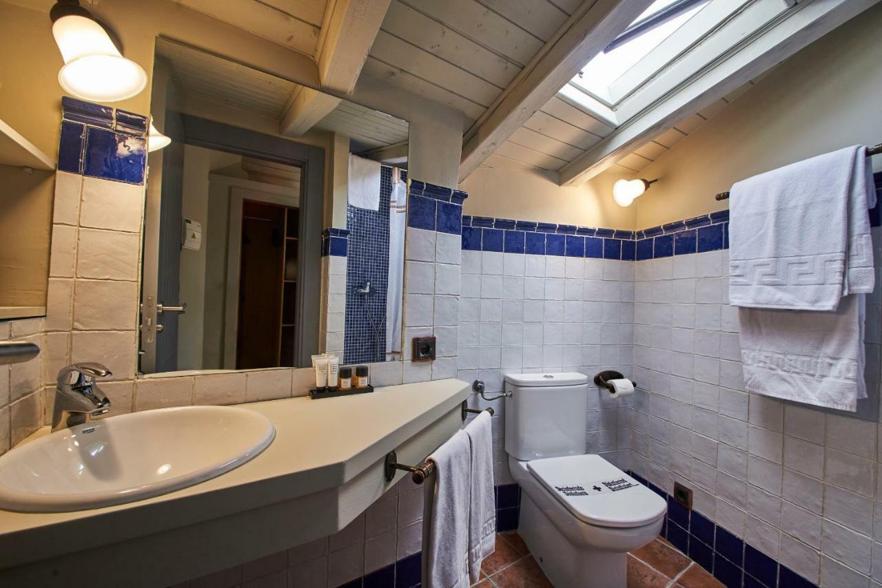 Sotopalacio Hsr Guest house Madrona