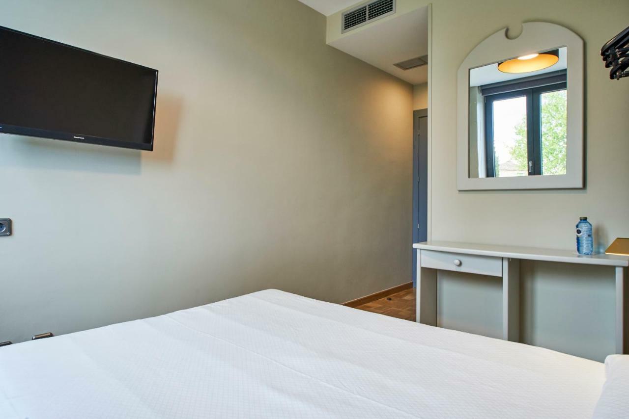 Sotopalacio Hsr Guest house Madrona
