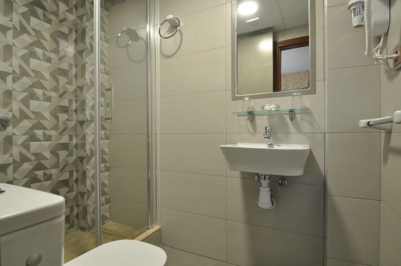 Almanzor Guest house