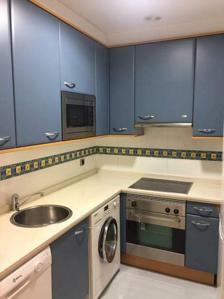 Apartamento Primera Línea Playa+parking Gratis *