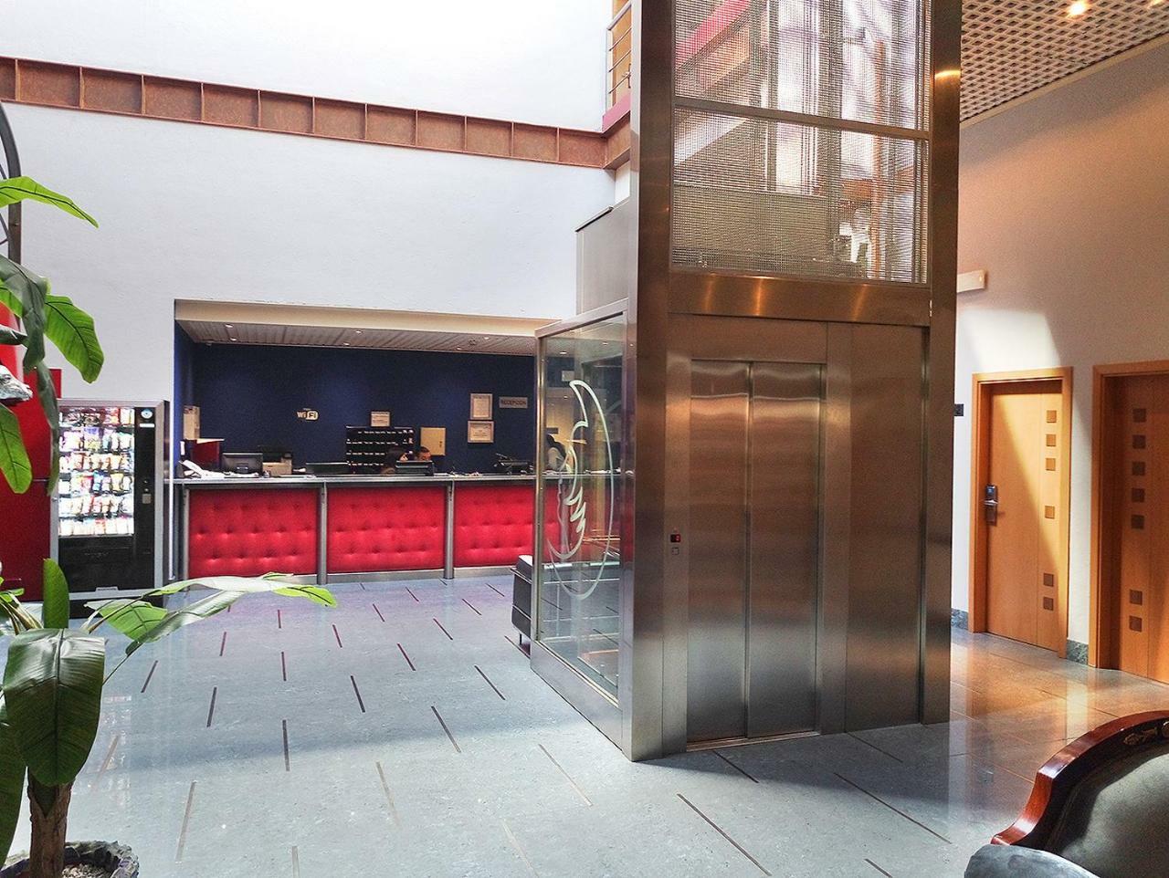 Fabrik Hotel 3*