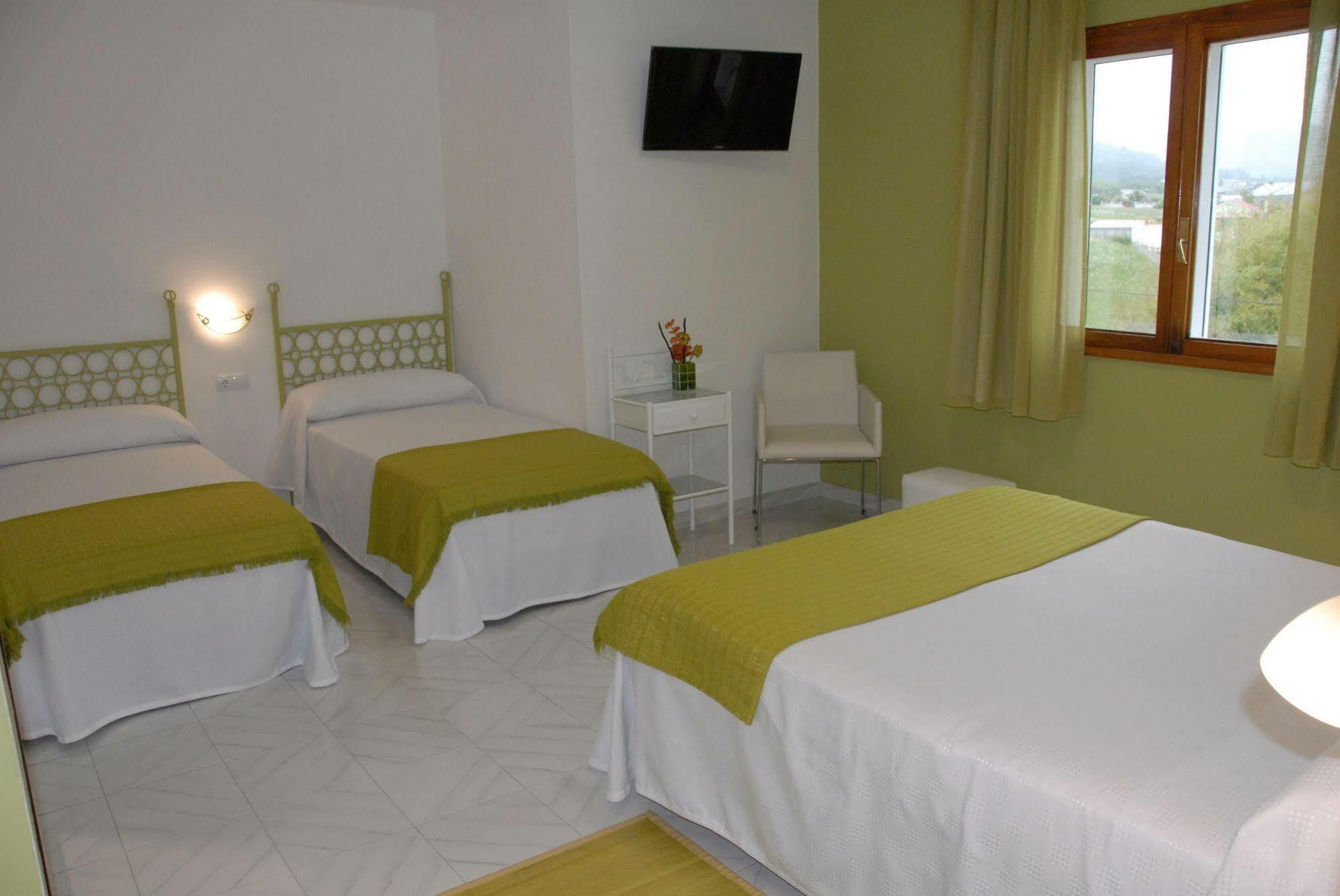 Hotel Playa De Catedrales 2*