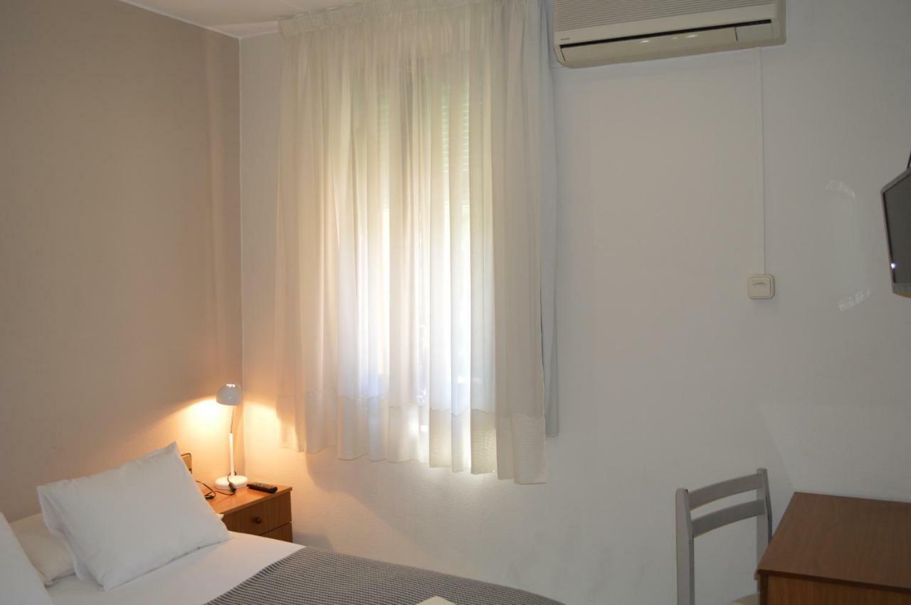 Fonda Ca La Paula Guest house