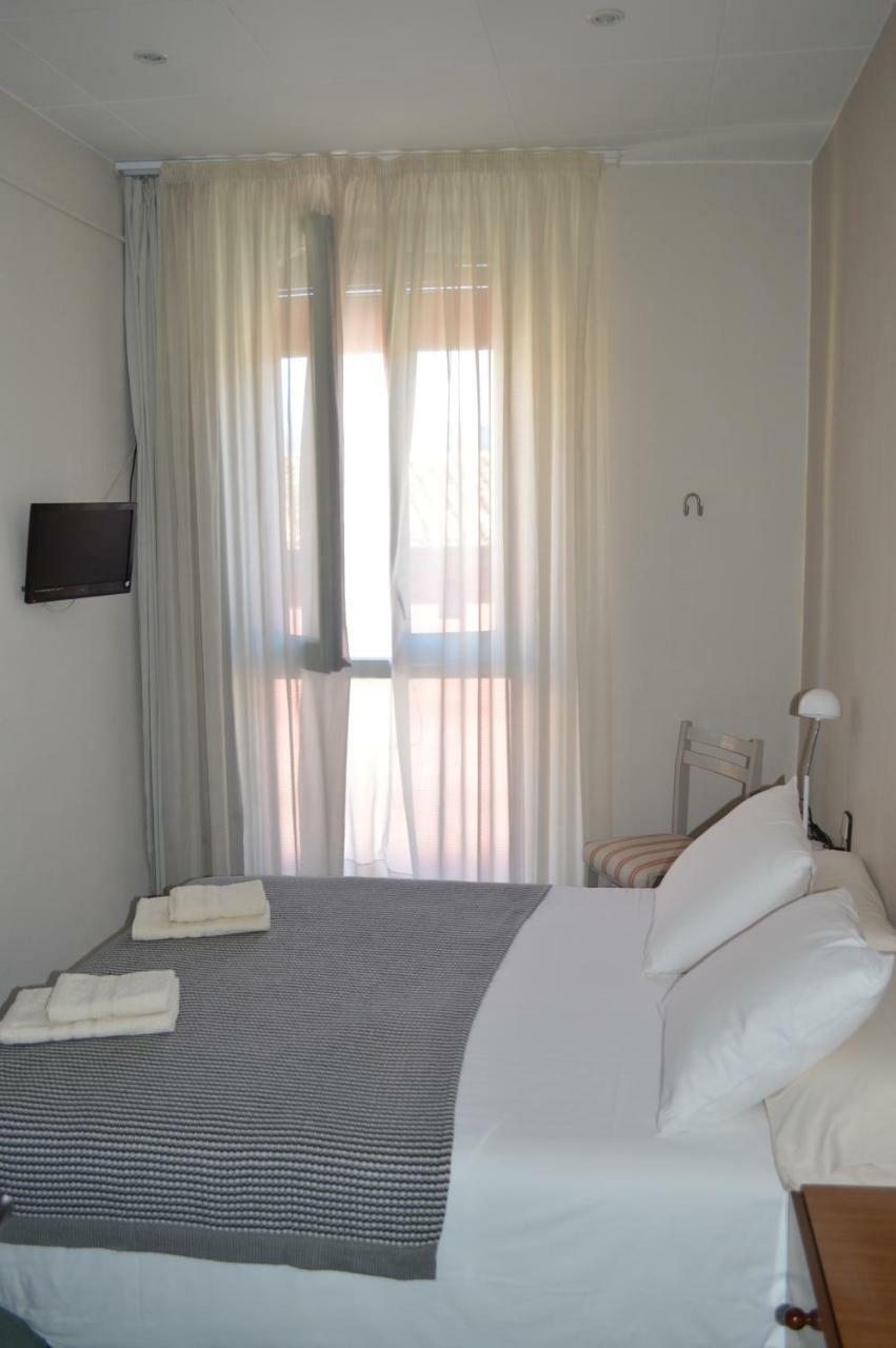 Fonda Ca La Paula Guest house 2*