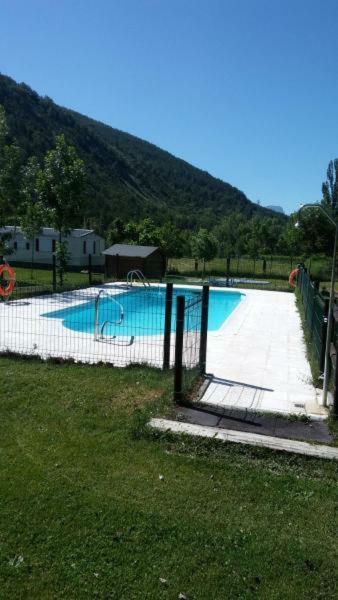 Backpacker Rio Ijuez Castiello de Jaca