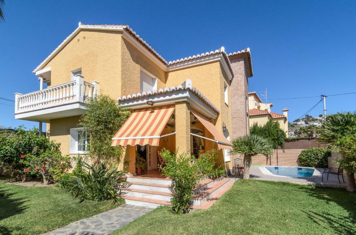En Casa Céntrica Con Piscina * Almuñécar